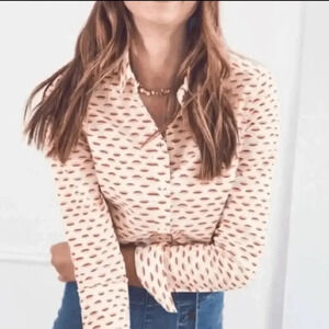 BODEN Lips Novelty Print The Classic Buttondown Shirt